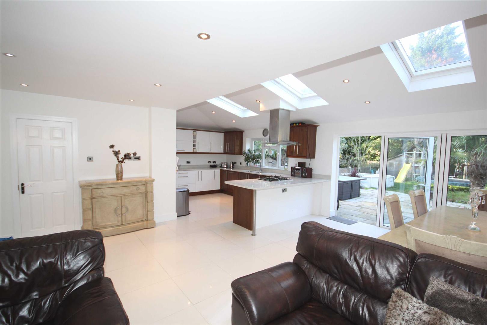 Petts Wood Road, Petts Wood